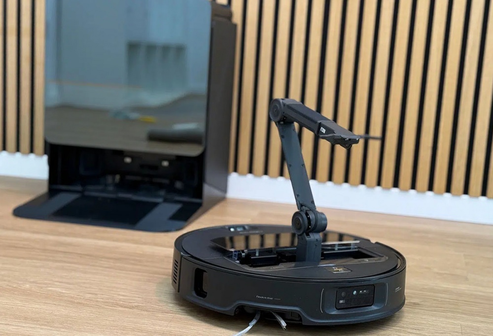 Пылесос с манипулятором Roborock Saros Z70